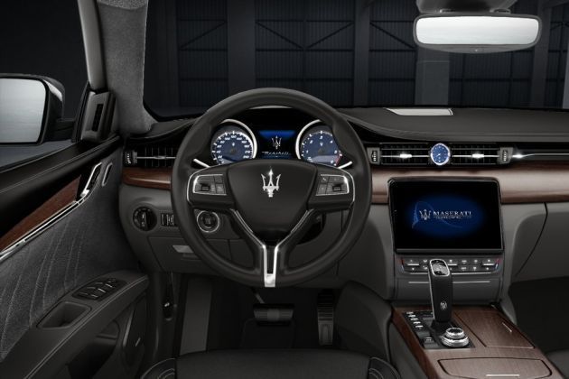 Maserati Quattroporte Steering Wheel Image