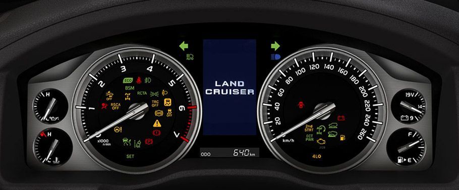What is the top speed of Toyota  Land Cruiser CarDekho