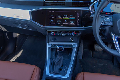 interior audi q3 indio