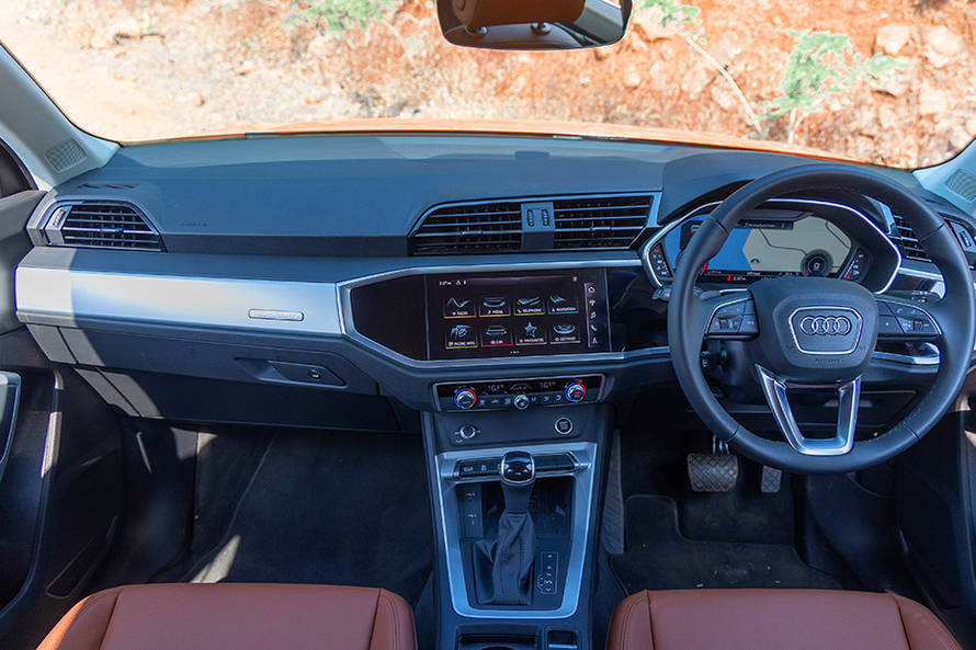 ऑडी क्यू3 dashboard