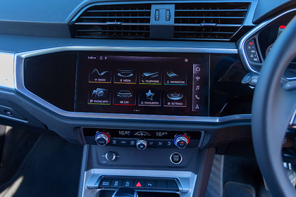 interior audi q3 indio