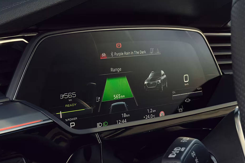 Audi Q8 e-tron Interior Image