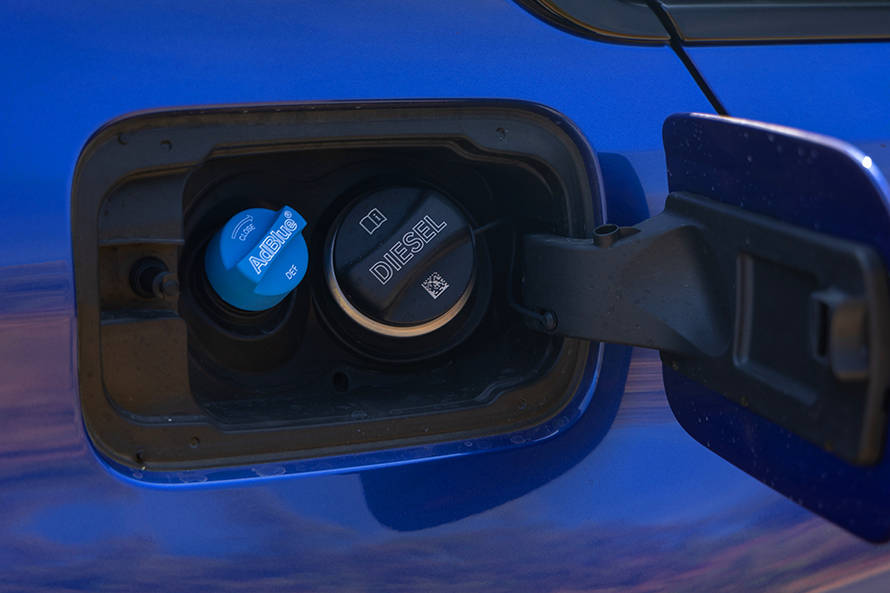 BMW 3 Series Gas Cap (Open)