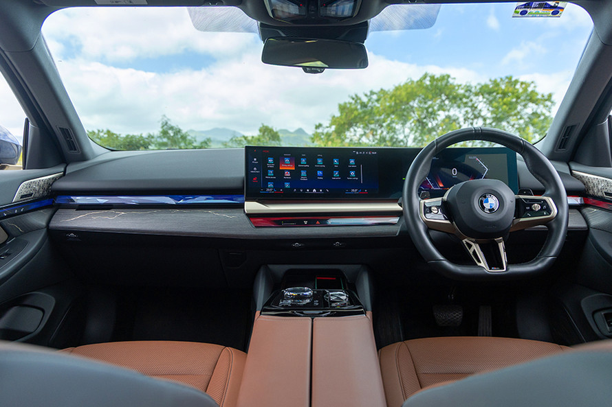 BMW 5 Series Dashboard