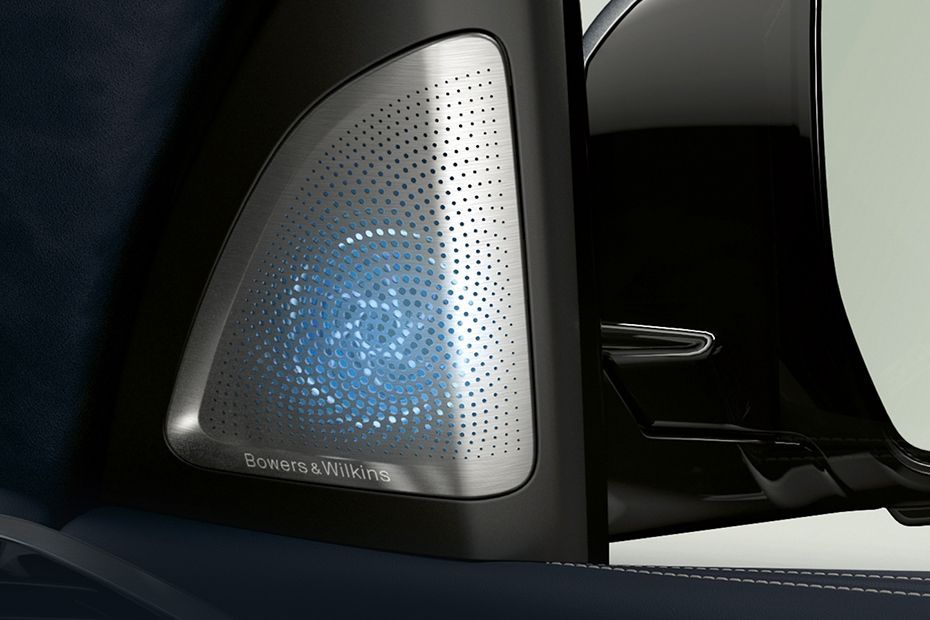 BMW X7 Speakers Image