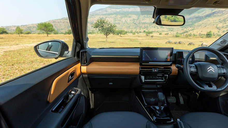 Citroen Basalt Dashboard: Passenger's View Citroen Basalt Dashboard: Passenger's View