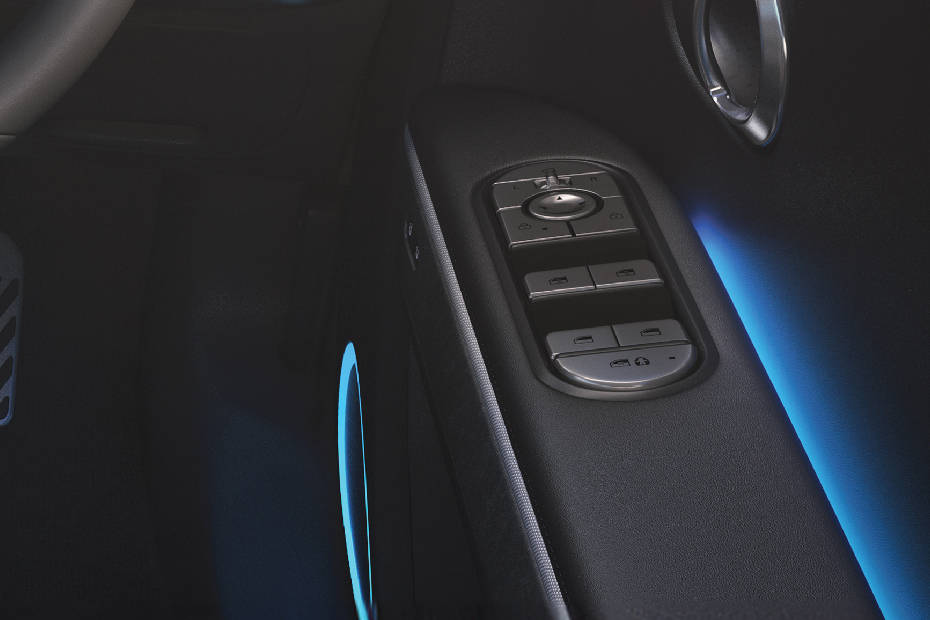 Hyundai IONIQ 5 Door Controls