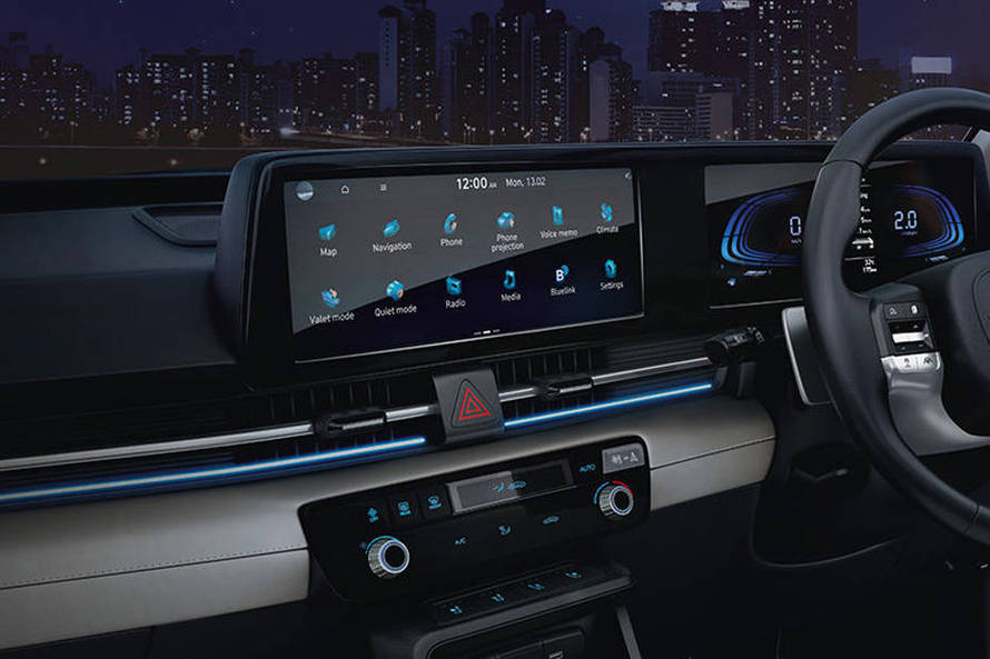 हुंडई वरना infotainment system main menu