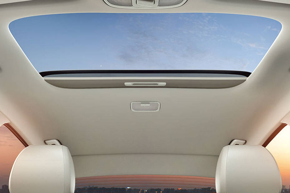 Hyundai Verna Sun Roof/Moon Roof