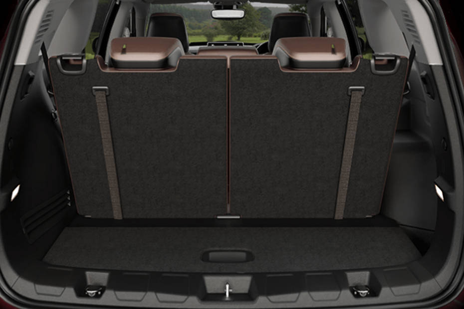 Jeep Meridian Open Trunk