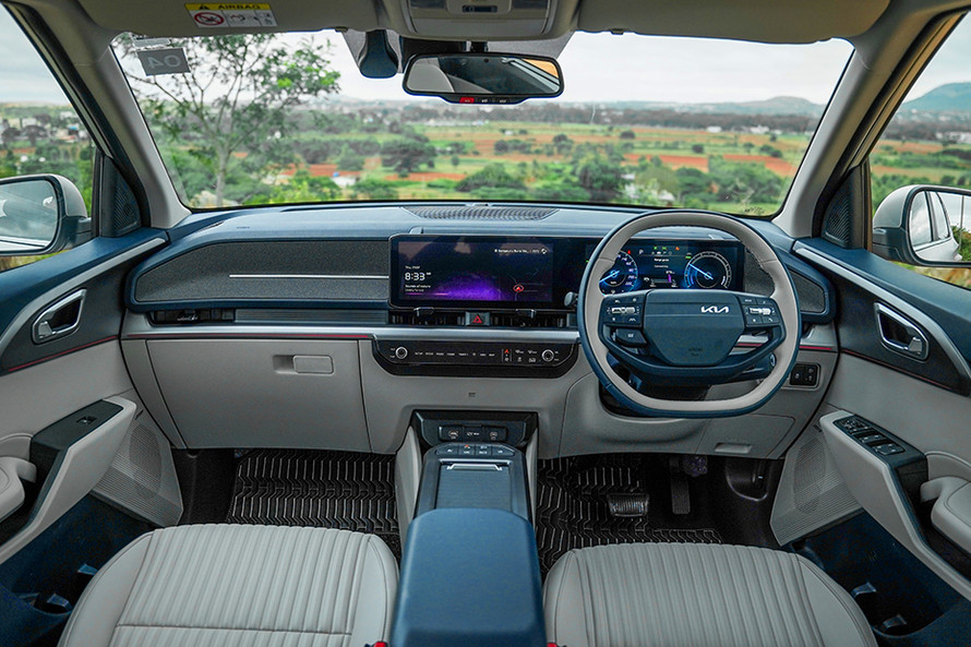 కియా కారెన్స్ క్లావిస్ ఈవి డ్యాష్ బోర్డ్