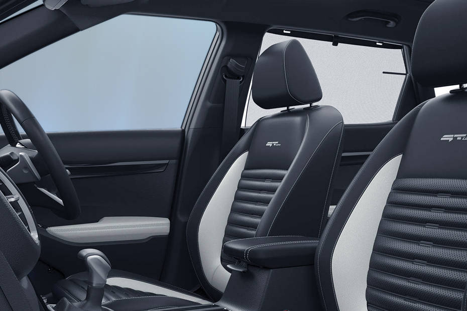 Kia Seltos 2023 Door view of Driver seat