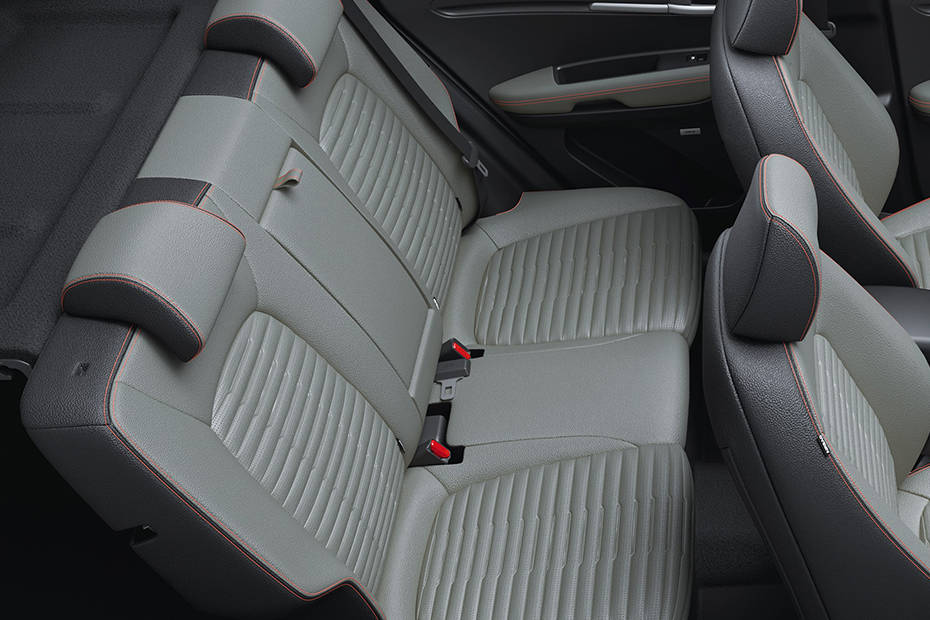 Kia Sonet Rear Seats Image by CarDekho