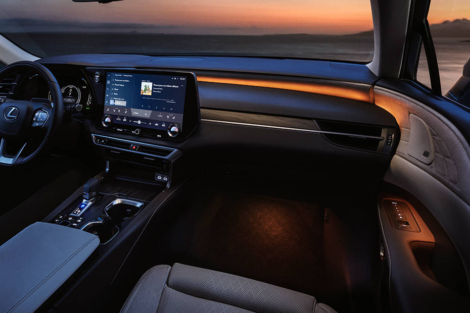 Lexus RX Ambient Lighting View 