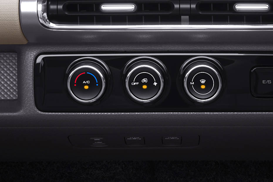 MG Comet EV AC Controls