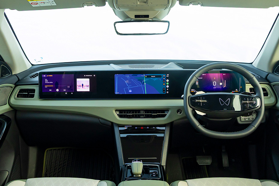 Mahindra XEV 9s dashboard layout
