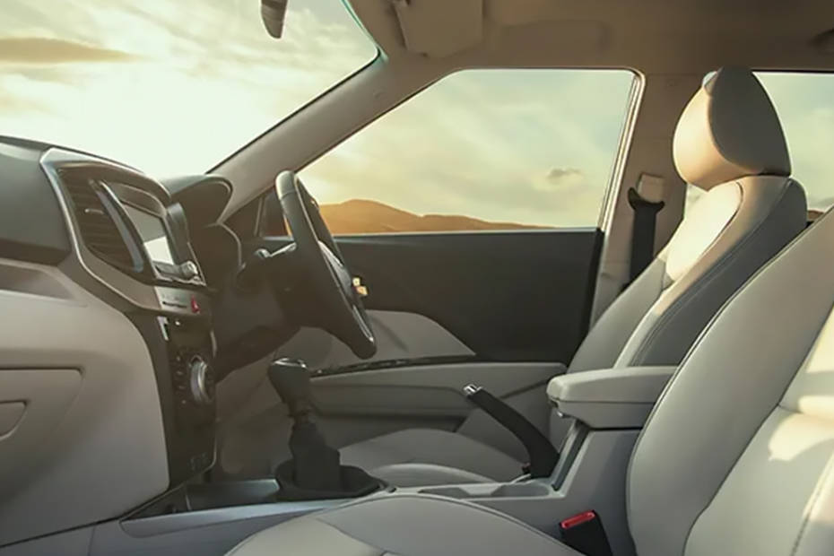 Mahindra XUV300 Door view of Driver seat