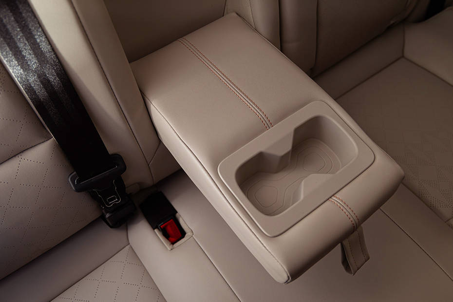 Mahindra XUV400 EV Rear Seats With Arm Rest 