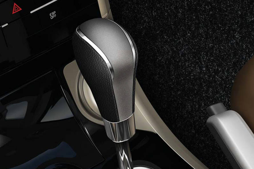 Mahindra XUV500 Gear Shifter