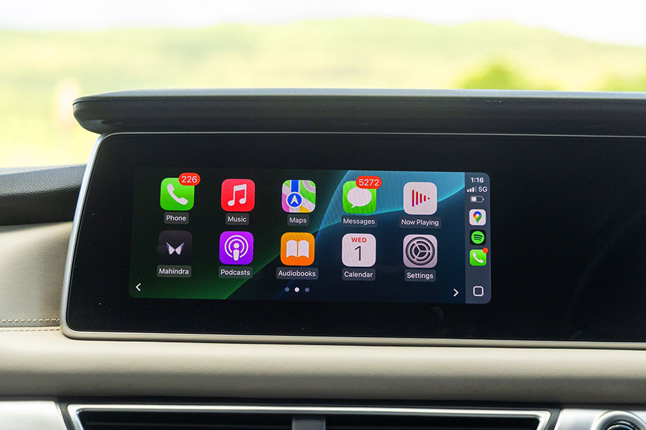 XUV700 thumb 6