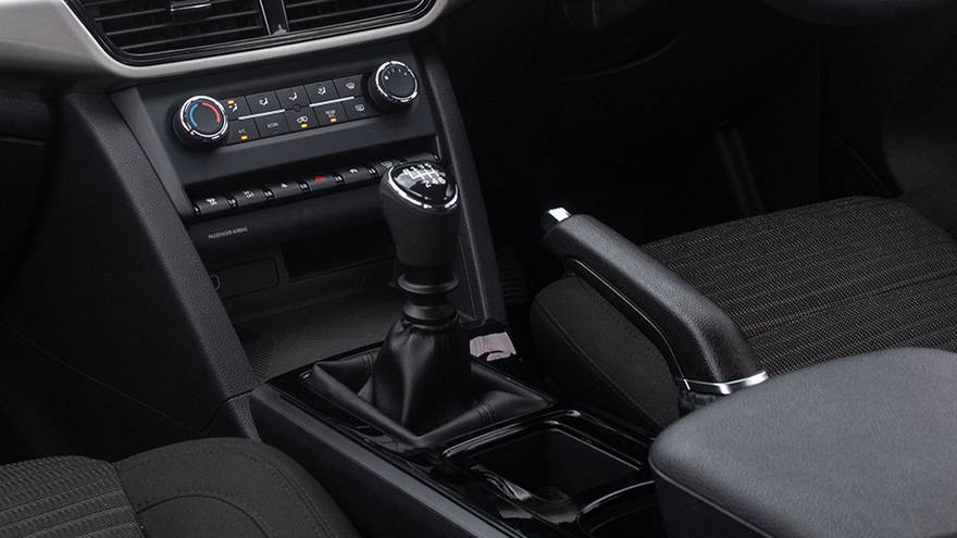 Mahindra XUV700 Gear Shifter