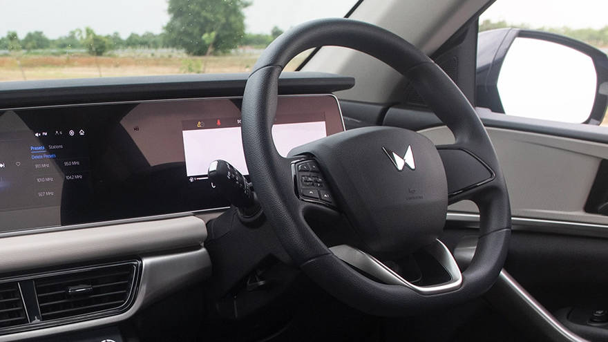 Mahindra XUV700 Steering Wheel