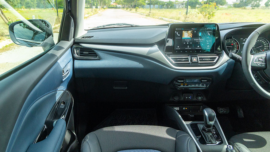 മാരുതി സുസുക്കി ബലീനോ dashboard: passenger's കാണുക
