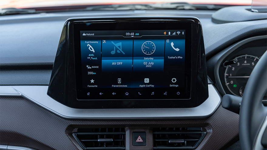 मारुति सुजुकी ब्रेजा इंफोटेनमेंट सिस्टम