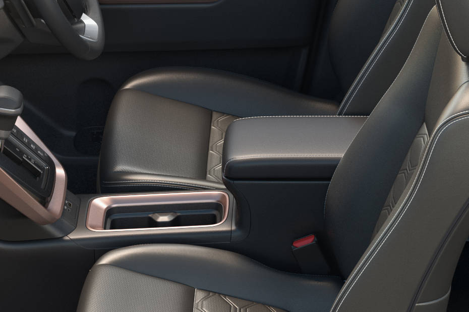 Maruti Invicto Front Armrest