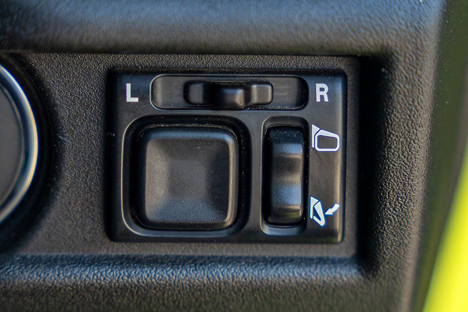 Maruti Suzuki Jimny Mirror Adjustment Controls