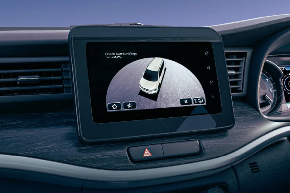 Maruti XL6 Parking Camera Display