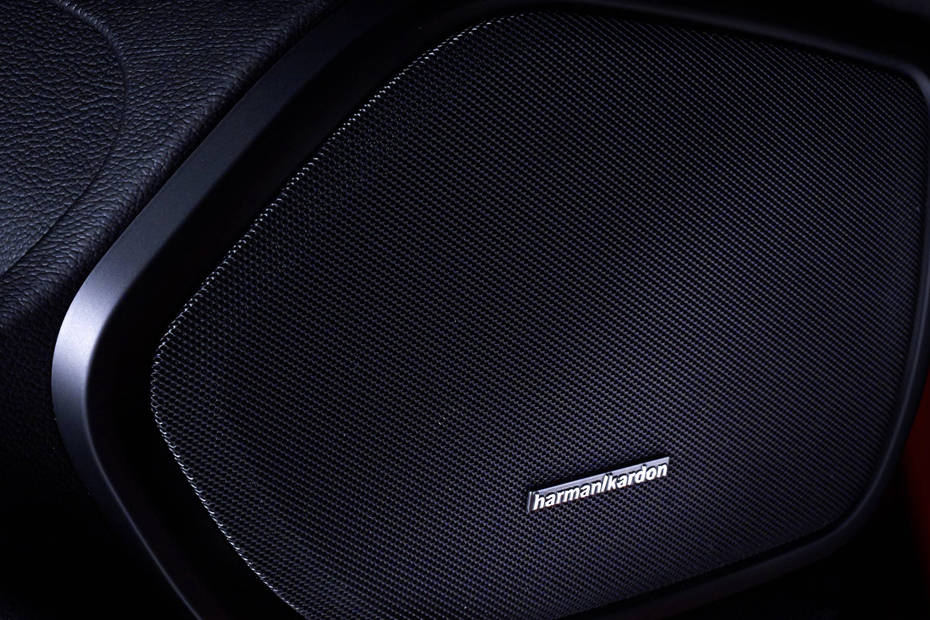 Maserati Quattroporte Speakers