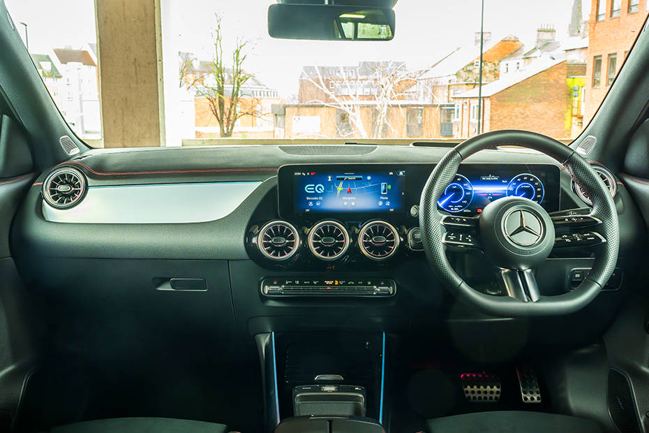 Mercedes-Benz EQA DashBoard