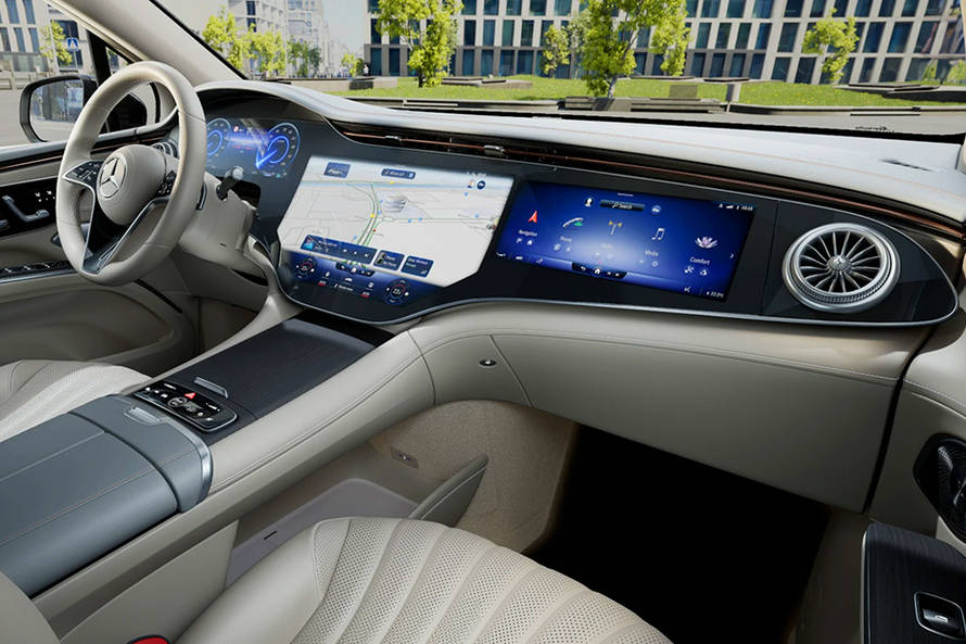 मर्सिडीज ईक्यूएस एसयूवी dashboard