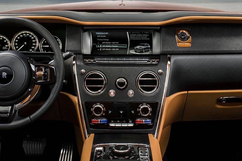 Rolls-Royce Cullinan Center Console Image