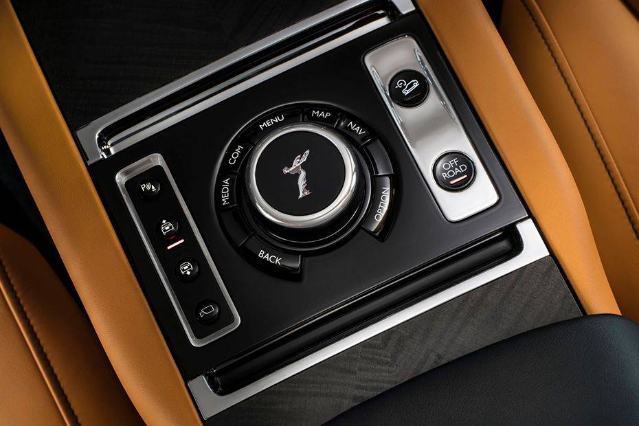 Rolls-Royce Cullinan Gear Shifter Image