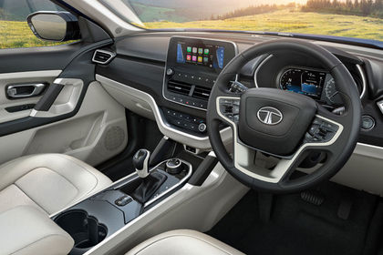 tata safari interior photo