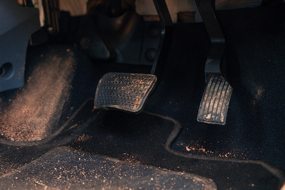 Tata Punch EV Pedals