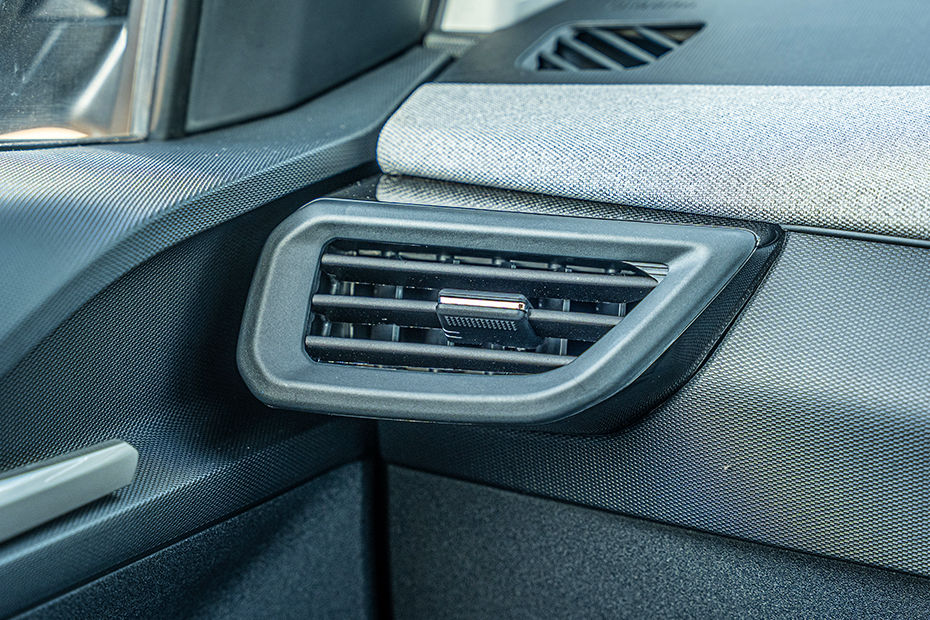 Tata Tiago Front passenger AC vent Image