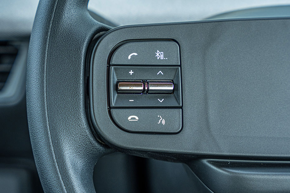 Tata Tiago Steering Controls Image