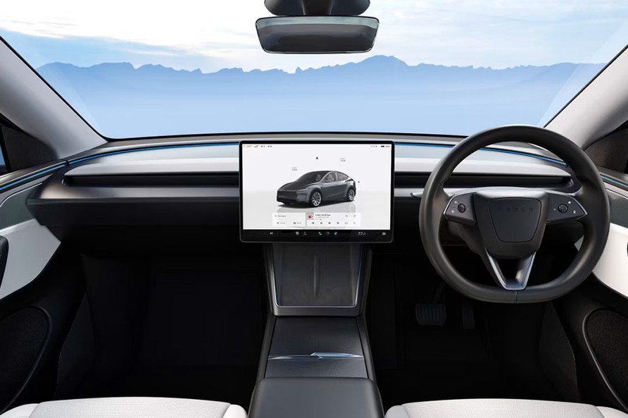 Tesla Model Y Dashboard