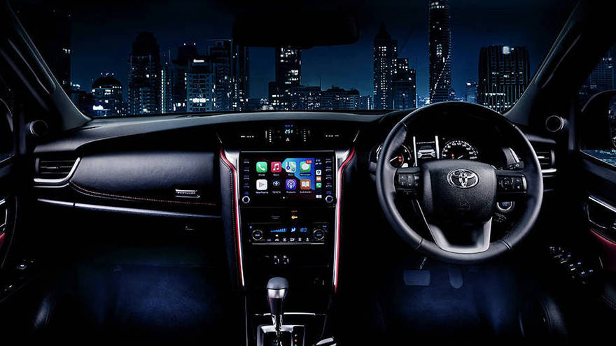 டொயோட்டா ஃபார்ச்சூனர் dashboard