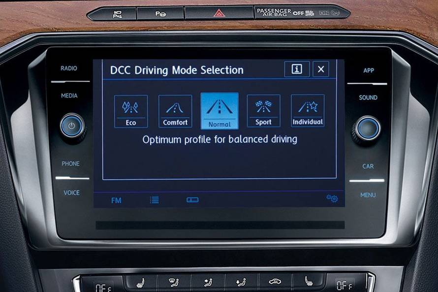 Volkswagen Passat Infotainment Stytem Image