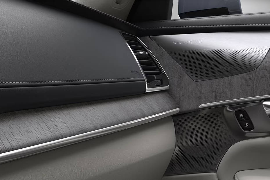 Volvo XC90 Interior Image