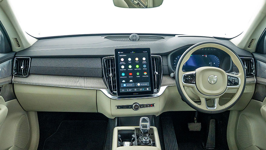 ವೋಲ್ವೋ XC90 dashboard