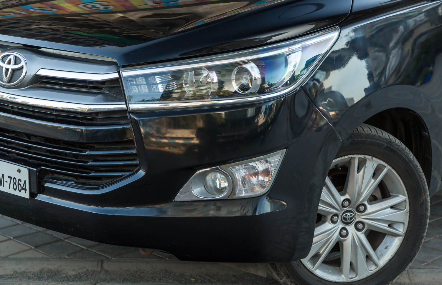 Old vs New Toyota Innova Hycross Vs Innova Crysta In 30 Pics