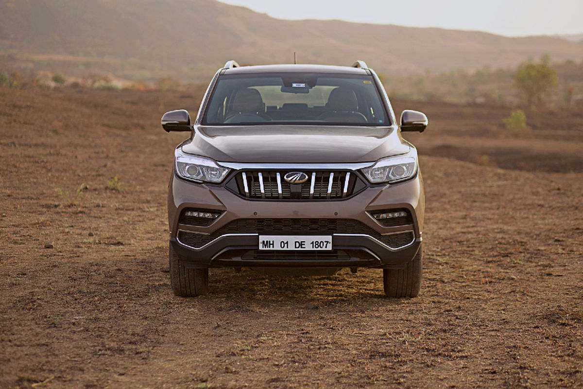 Mahindra Alturas G4 Front Mahindra Alturas G4 Front
