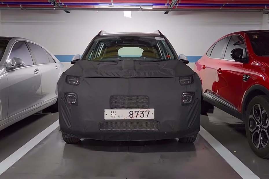 Hyundai micro SUV front
