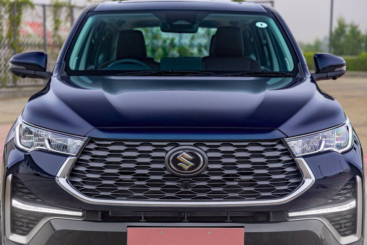 Innova Hycross