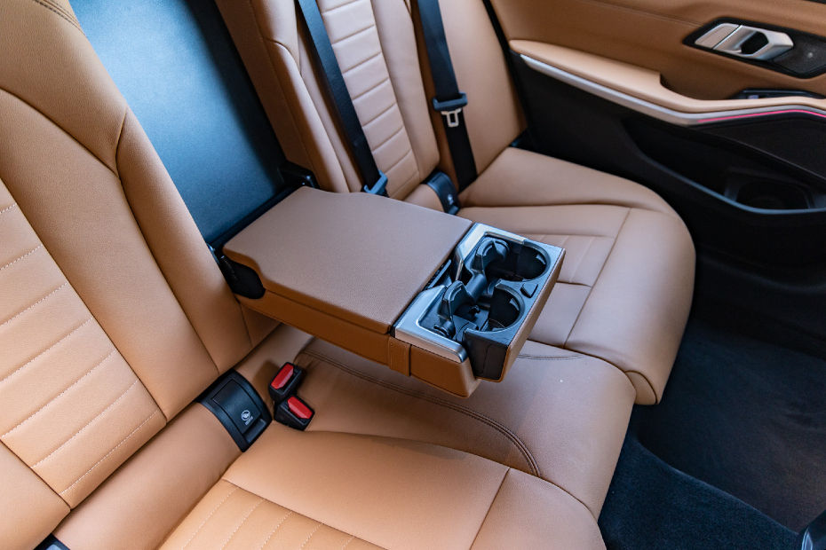 BMW 3 Series Gran Limousine Rear Seats Cup Holder